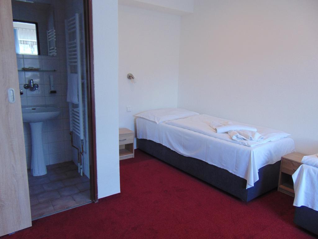 Hotel Isora Ostrava Luaran gambar