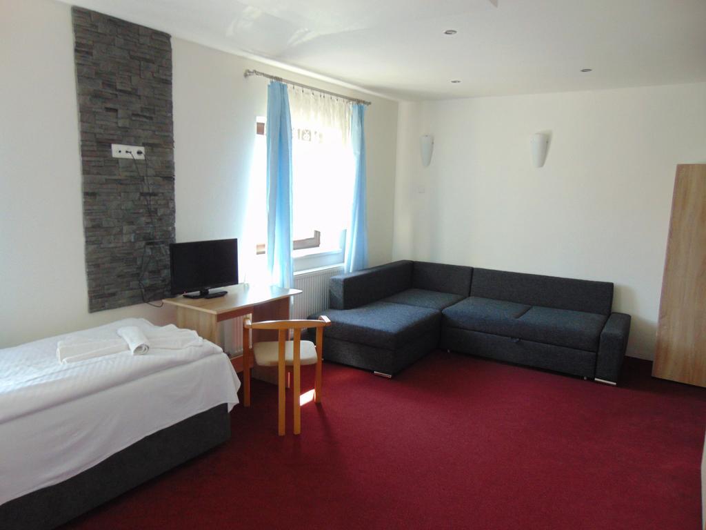 Hotel Isora Ostrava Luaran gambar