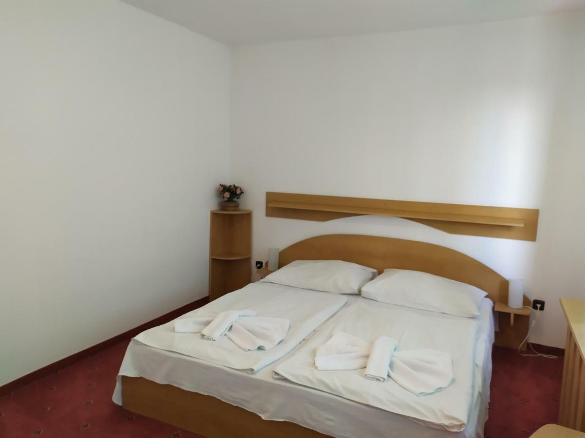 Hotel Isora Ostrava Luaran gambar